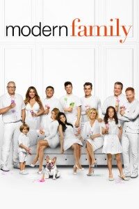 Download Modern Family (Season 1 – 11)  {English With Subtitles} Bluray 720p [160MB] || 1080p [620MB]